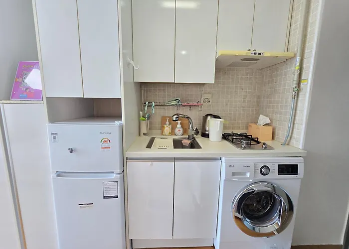 The Closest To Metro, Sinchon Urban Nest For You! #신촌 #sinchon #홍대 #hongdae Apartamento