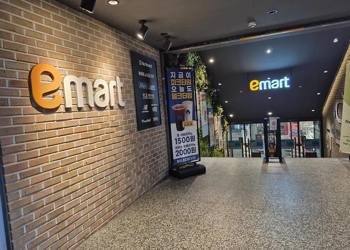 The Closest To Metro, Sinchon Urban Nest For You! #신촌 #sinchon #홍대 #hongdae Apartamento